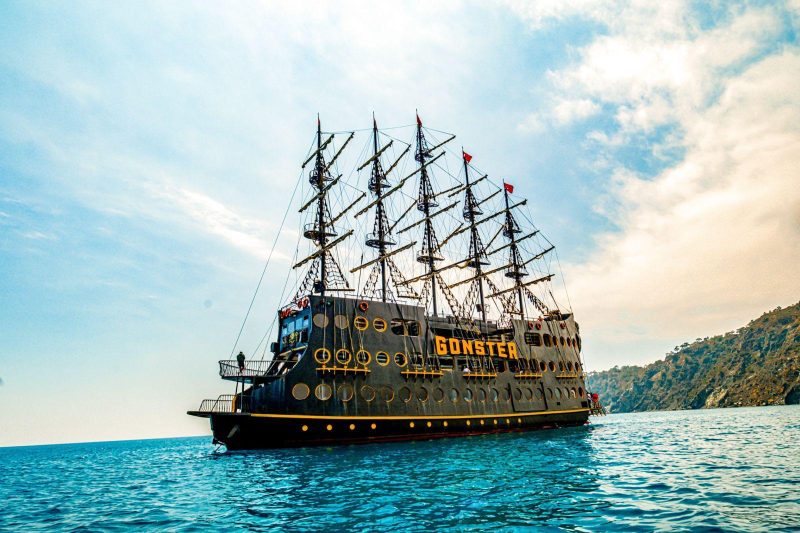Gonster Sunset boat tour
